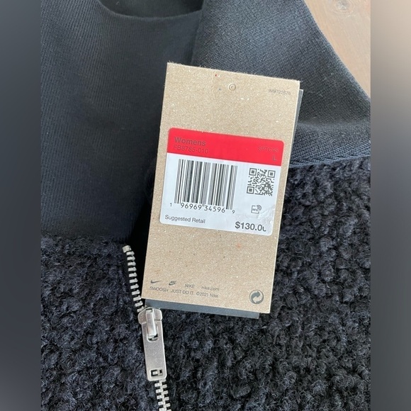 Nike women half zip black sports sweatshirt NWT - Picture 8 of 10